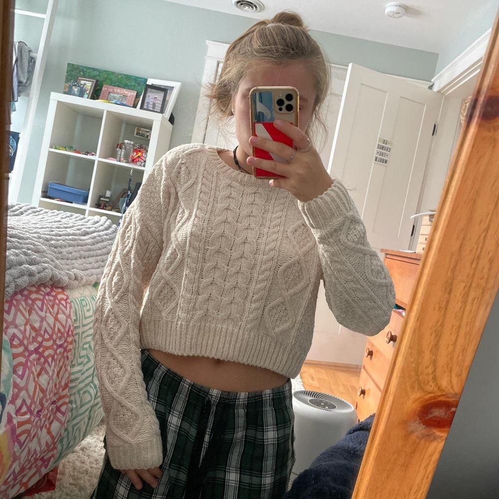 Knit cropped sweater